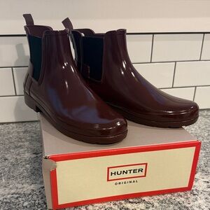 Women’s Hunter Burgundy Chelsea Rain Boots 10